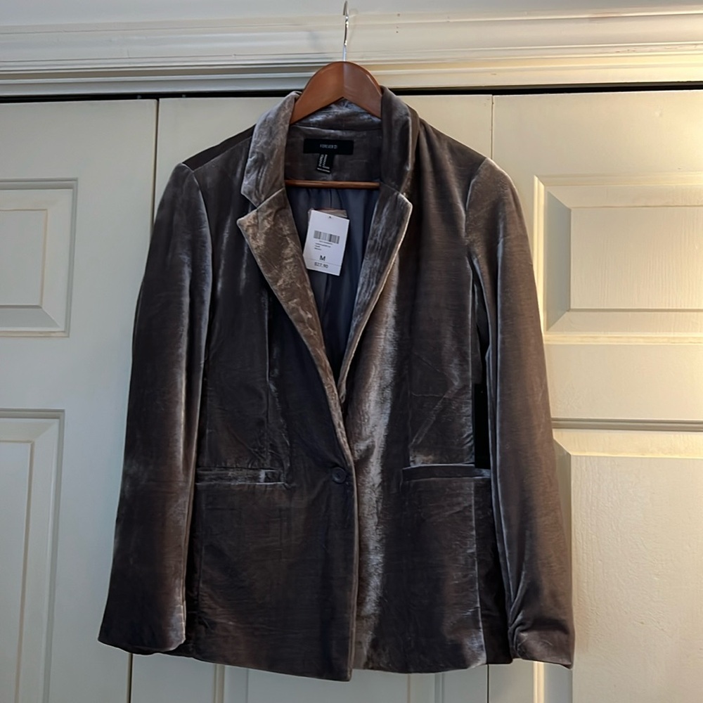 Forever21 velvet blazer NWT in shimmery silver taupe size medium fully lined
